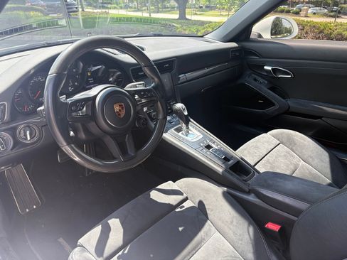 Used 2018 Porsche 911 Carrera GTS RWD image 8