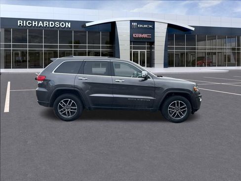 Used 2019 Jeep Grand Cherokee Limited w/ Trailer Tow Group IV image 7