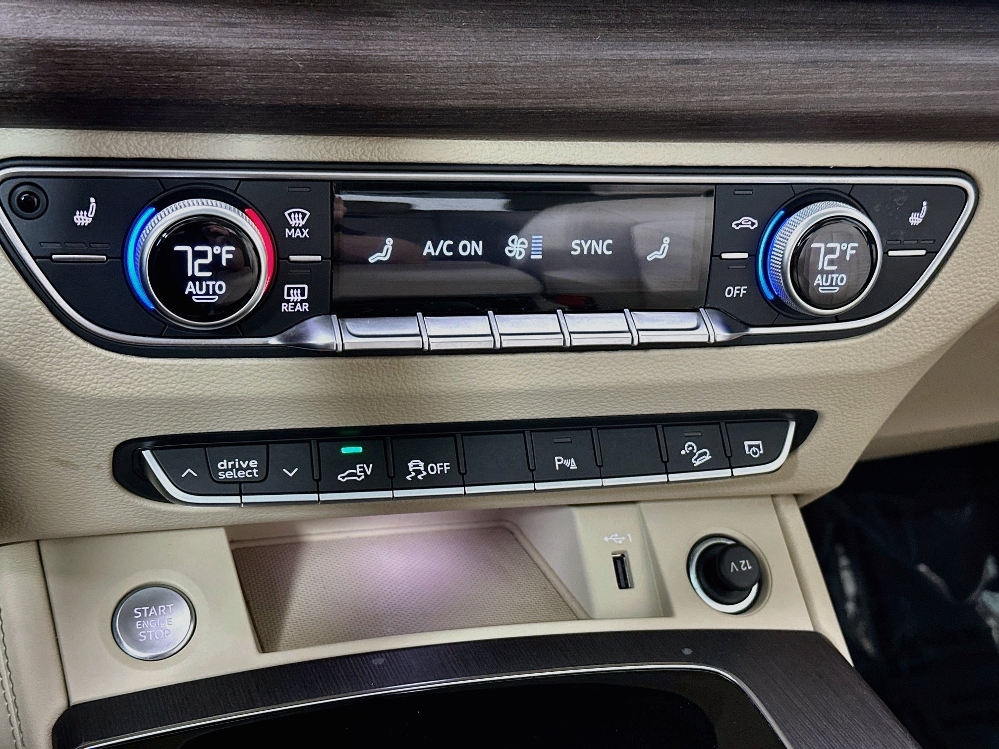 Used 2021 Audi Q5 e Premium Plus AWD/4WD image 16