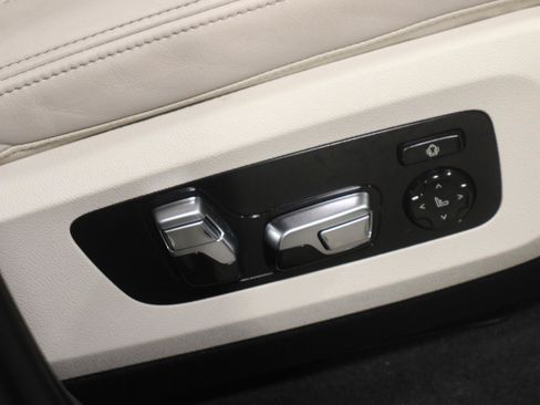 Used 2024 BMW X5 xDrive40i w/ M Sport Package AWD/4WD image 32