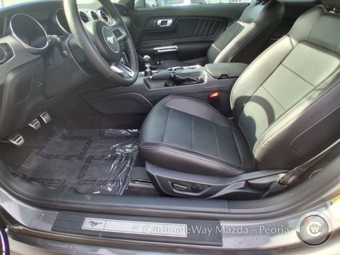 Used 2022 Ford Mustang GT Premium image 12