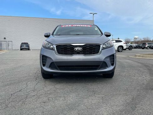 Used 2019 Kia Sorento L image 2