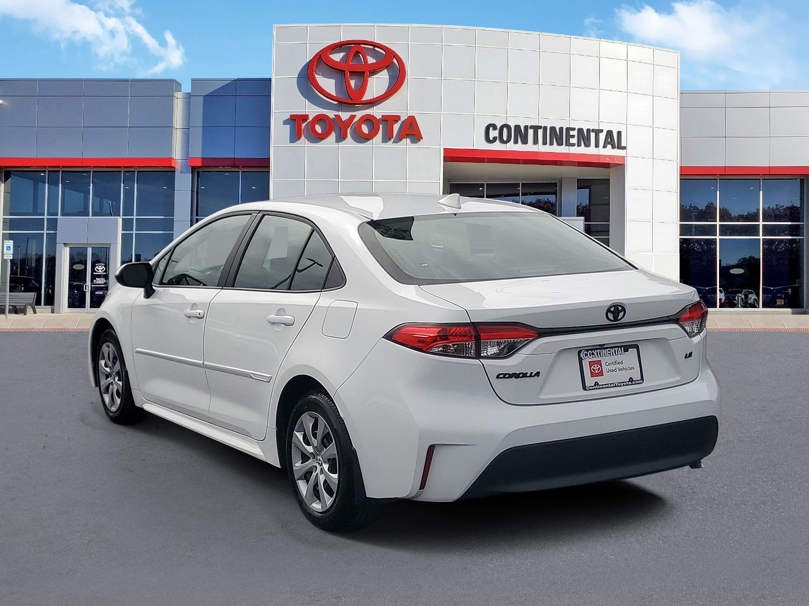 Certified 2024 Toyota Corolla LE FWD image 4