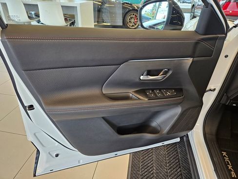 New 2026 Nissan Kicks SR w/ SR Premium Package image 12