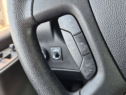 Used 2019 Chevrolet Express 2500 w/ Enhanced Convenience Package RWD image 17