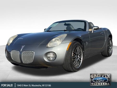 Used 2007 Pontiac Solstice Convertible w/ Premium Package image 1