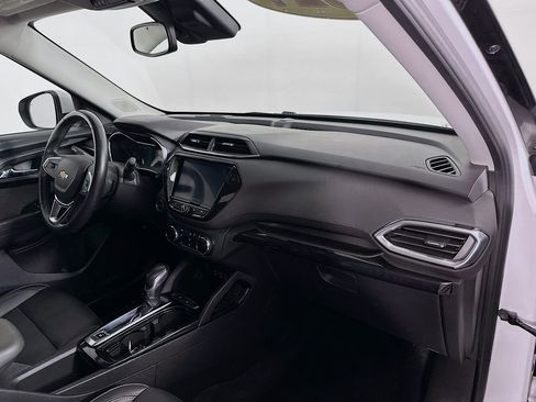 Used 2021 Chevrolet TrailBlazer LT w/ Premium Seating Package image 37