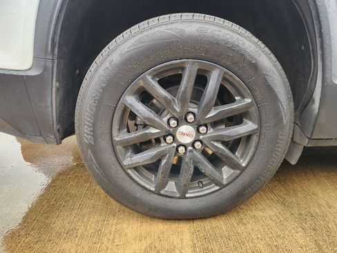 Used 2019 GMC Acadia SLT FWD image 10