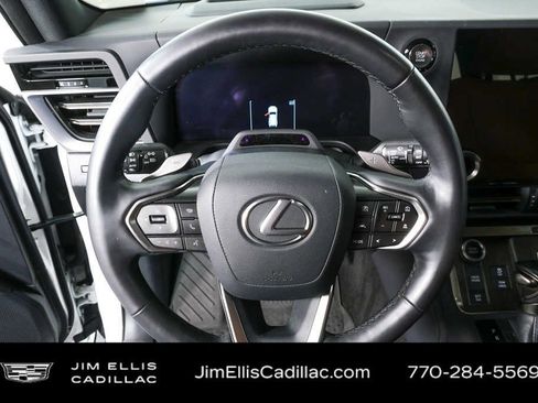 Used 2024 Lexus GX 550 w/ Accessory Package (2T) AWD/4WD image 9