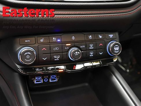 Used 2024 Dodge Durango GT AWD/4WD image 19