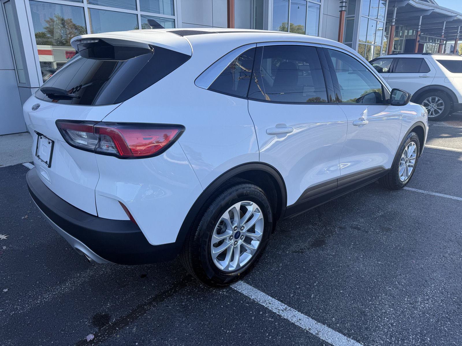 Used 2022 Ford Escape SE FWD image 5