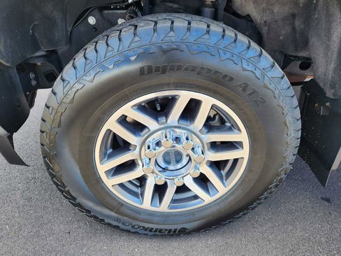 Used 2017 Ford F250 Lariat w/ Lariat Value Package image 16