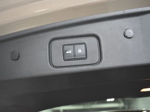 Certified 2023 Nissan Pathfinder Platinum image 37