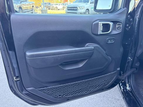 Used 2023 Jeep Gladiator Sport image 24