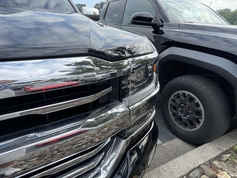 Used 2017 Chevrolet Silverado 1500 High Country AWD/4WD image 6