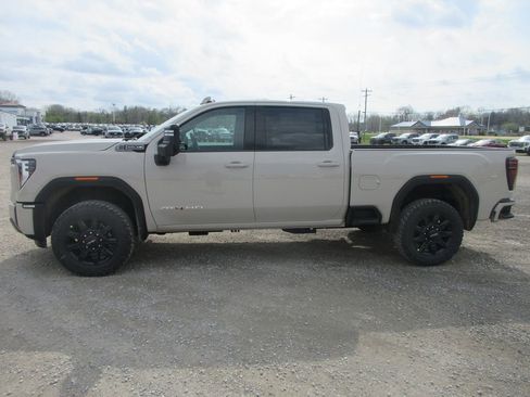 New 2026 GMC Sierra 2500 AT4 image 10