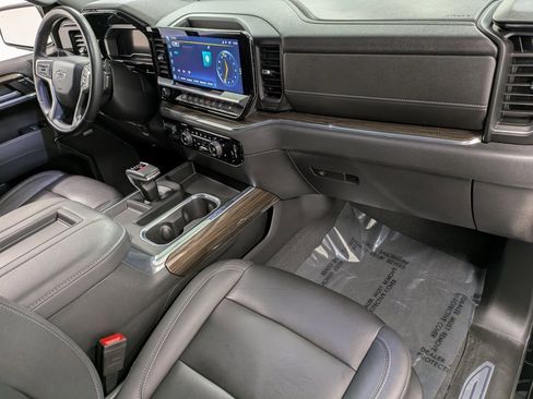 Used 2022 Chevrolet Silverado 1500 LT Trail Boss w/ LT Trail Boss Premium Package image 29