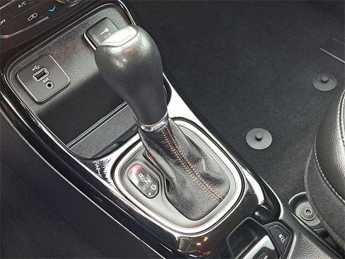 Used 2018 Jeep Compass Limited image 19