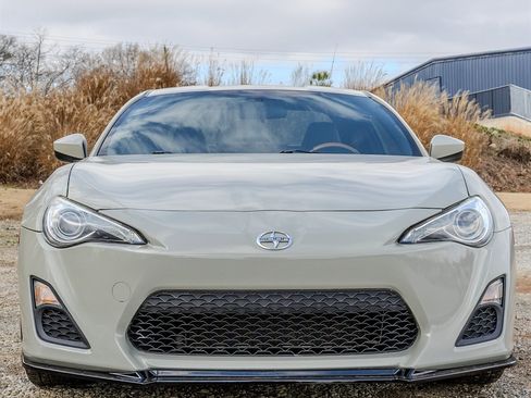 Used 2016 Scion FR-S image 8