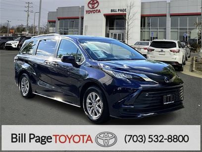 Used 2022 Toyota Sienna LE