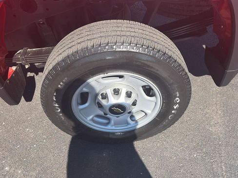 Used 2025 Chevrolet Silverado 2500 W/T image 33