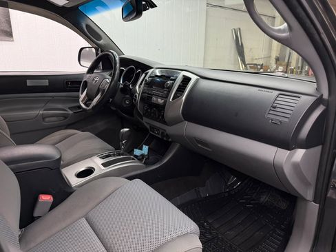 Used 2012 Toyota Tacoma Pickup 4D 5 ft w/ TRD Off-Road Pkg image 7