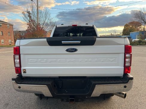 Used 2022 Ford F350 XLT w/ XLT Premium Package image 4
