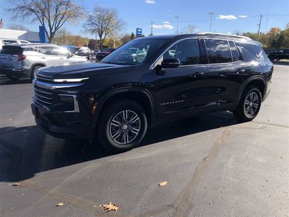 Used 2025 Chevrolet Traverse LT