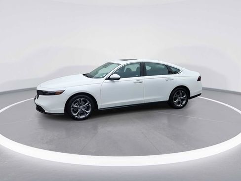 Used 2024 Honda Accord EX image 4