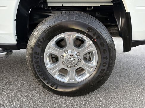 Used 2024 RAM 2500 Big Horn w/ Protection Group image 19