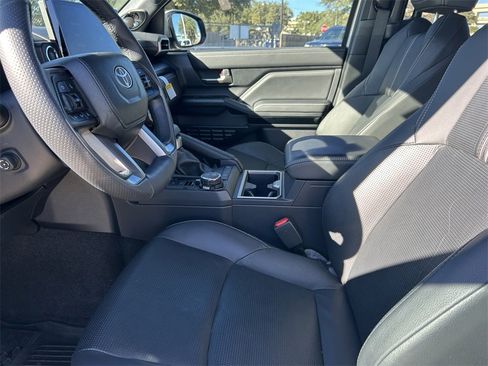 Used 2025 Toyota 4Runner Limited image 11