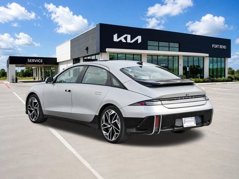 Used 2023 Hyundai Ioniq 6 Limited RWD image 7