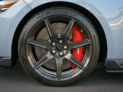 Used 2022 Ford Mustang Shelby GT500 w/ Carbon Fiber Track Pack image 7