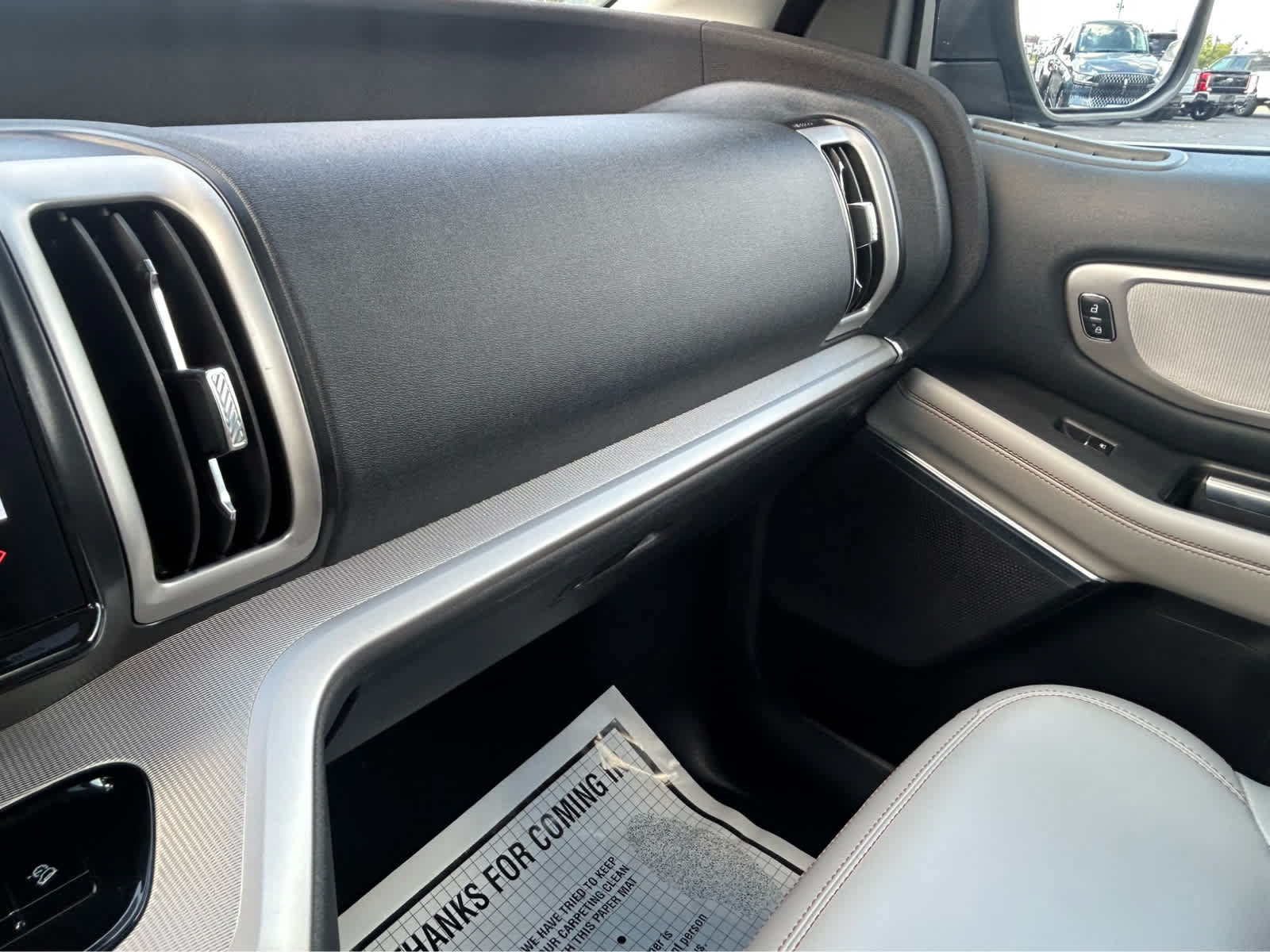 Certified 2025 Ford Expedition Active AWD/4WD image 62