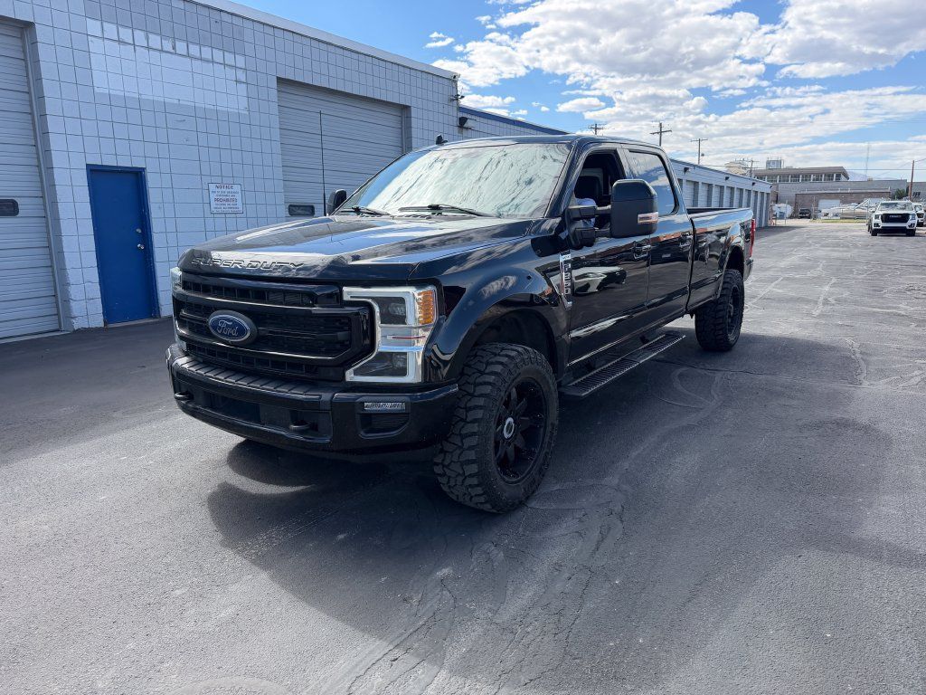 Used 2022 Ford F350 Lariat w/ Lariat Ultimate Package AWD/4WD image 2