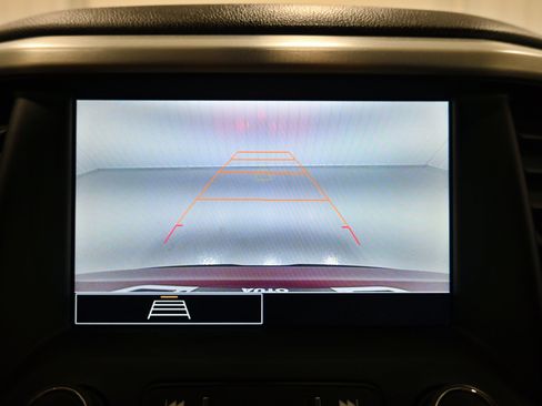 Used 2020 GMC Acadia SLE FWD image 17