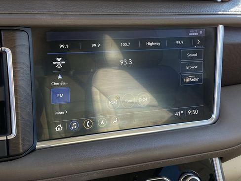 Used 2021 GMC Yukon Denali w/ Advanced Technology Package image 15