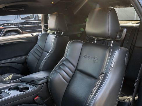 Used 2023 Dodge Challenger SRT Hellcat RWD image 9