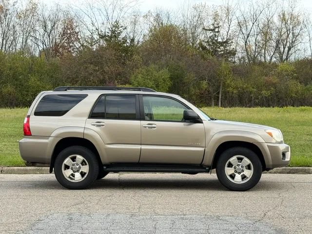 Used 2006 Toyota 4Runner SR5 AWD/4WD image 18