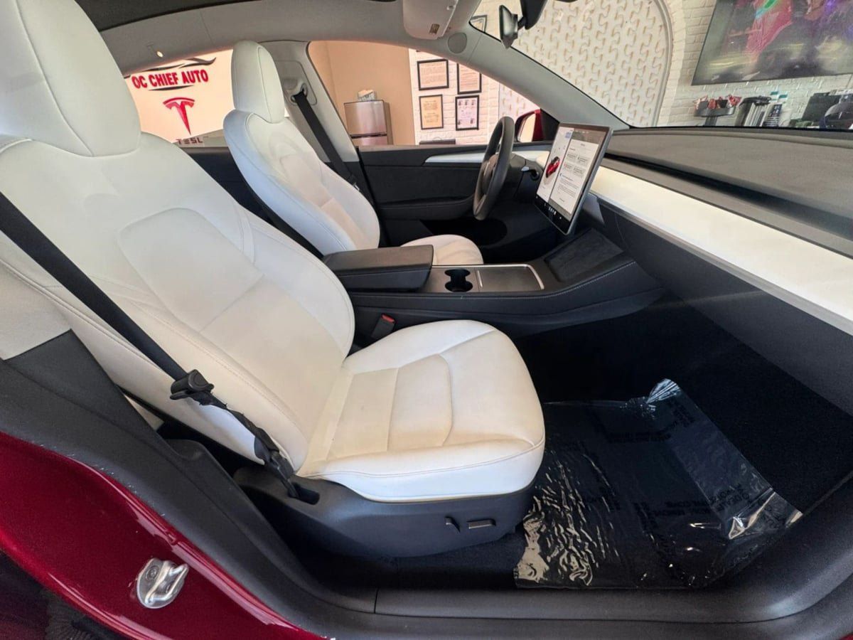 Used 2024 Tesla Model Y Long Range AWD/4WD image 13