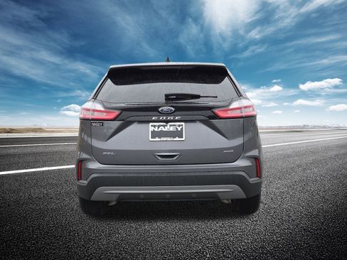 Used 2024 Ford Edge SEL image 18