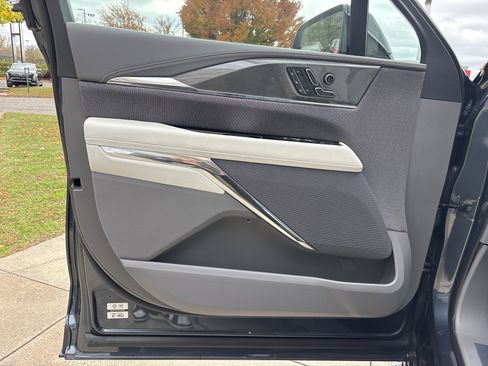 New 2026 Cadillac Escalade IQL Luxury image 23