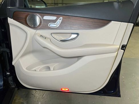 Certified 2021 Mercedes-Benz GLC 300 4MATIC image 10