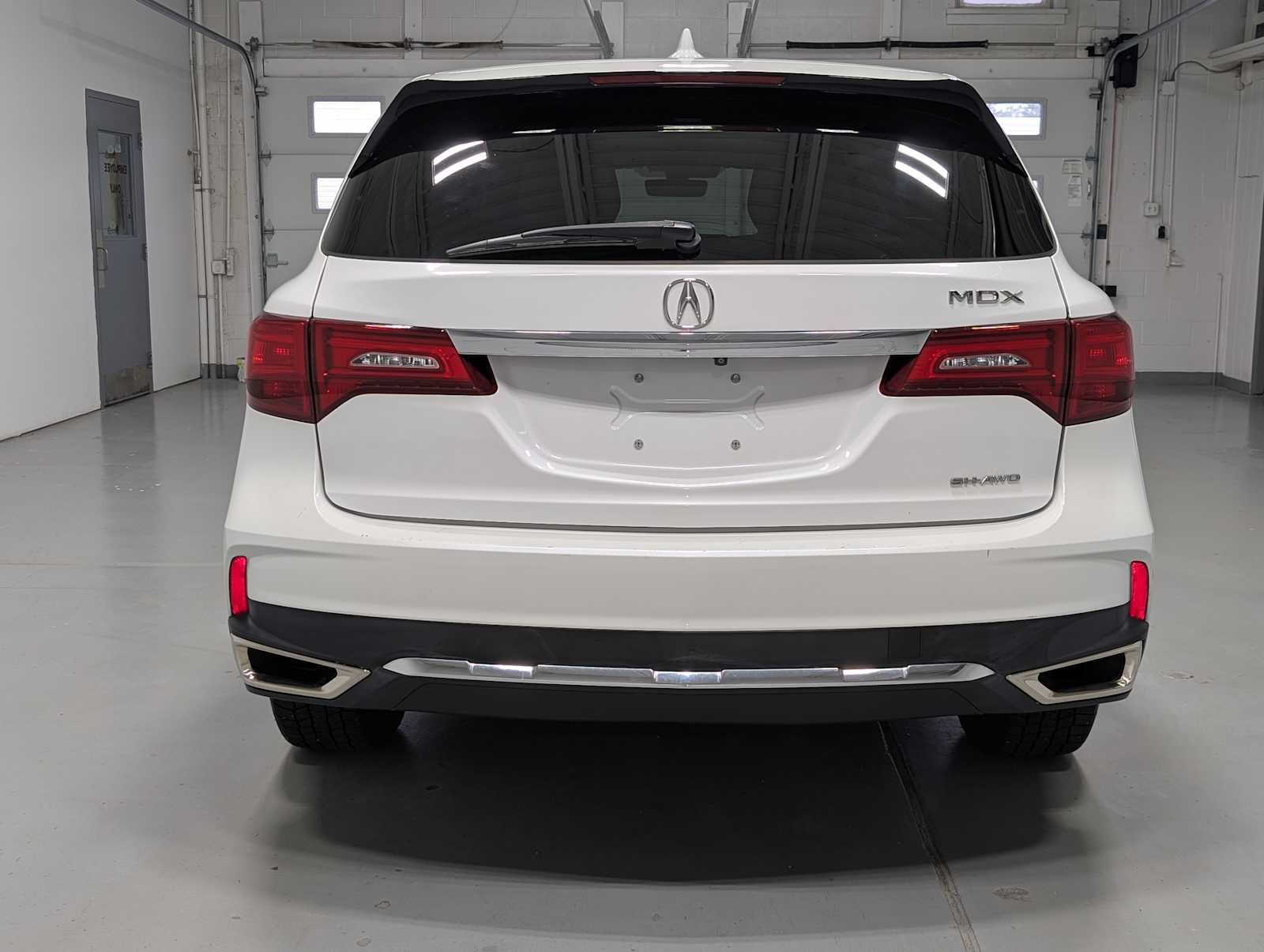 Used 2020 Acura MDX SH-AWD image 9