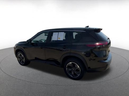 Used 2025 Nissan Rogue SV FWD image 10