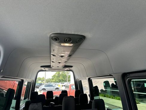 Used 2025 Mercedes-Benz Sprinter 2500 image 6