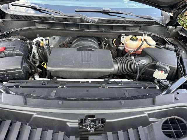 Used 2022 Cadillac Escalade ESV Luxury w/ LPO, Illumination Package AWD/4WD image 8