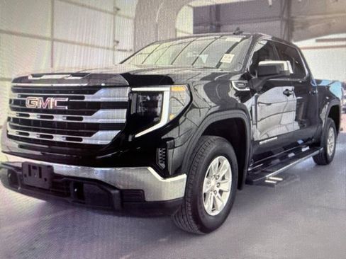 Used 2026 GMC Sierra 1500 SLE AWD/4WD image 3