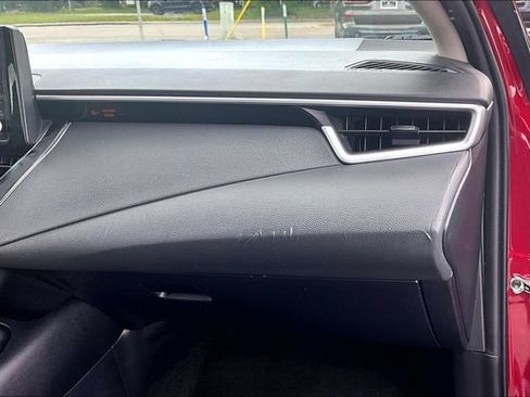 Used 2022 Toyota Corolla LE FWD image 22