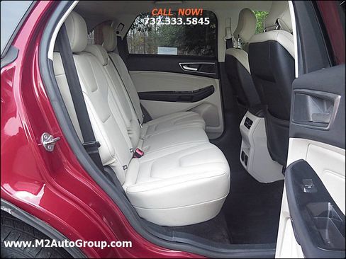 Used 2018 Ford Edge Titanium w/ Technology Package image 13